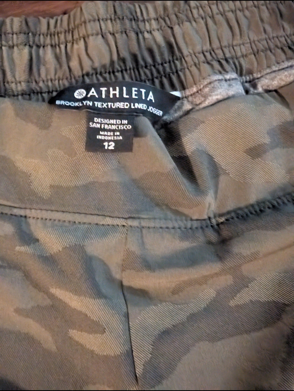 Athleta Brooklyn Textured Green Camo Lined Joggers - Picture 2 of 4